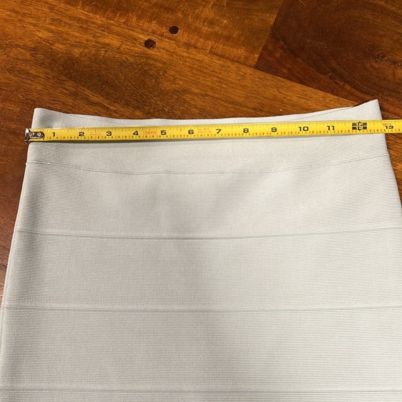 BCBGMAXAZRIA skirt - Picture 8 of 10